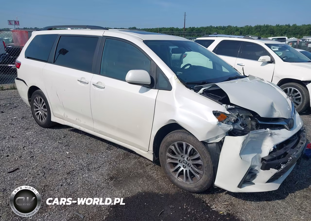 2020 Toyota Sienna Xle