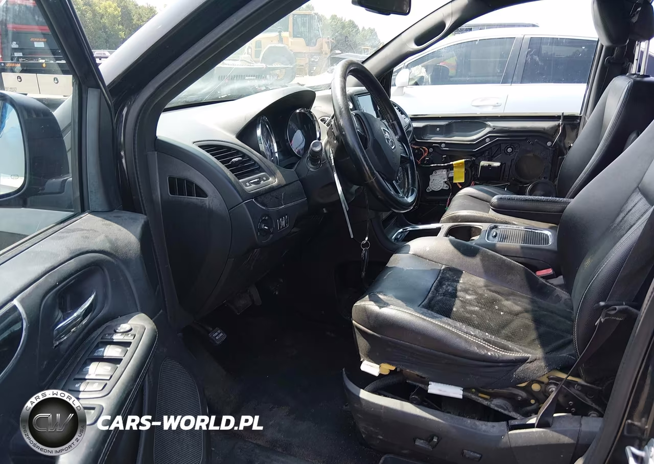2015 Dodge Grand Caravan Sxt Plus VIN:2C4RDGCG3FR653918 - 5