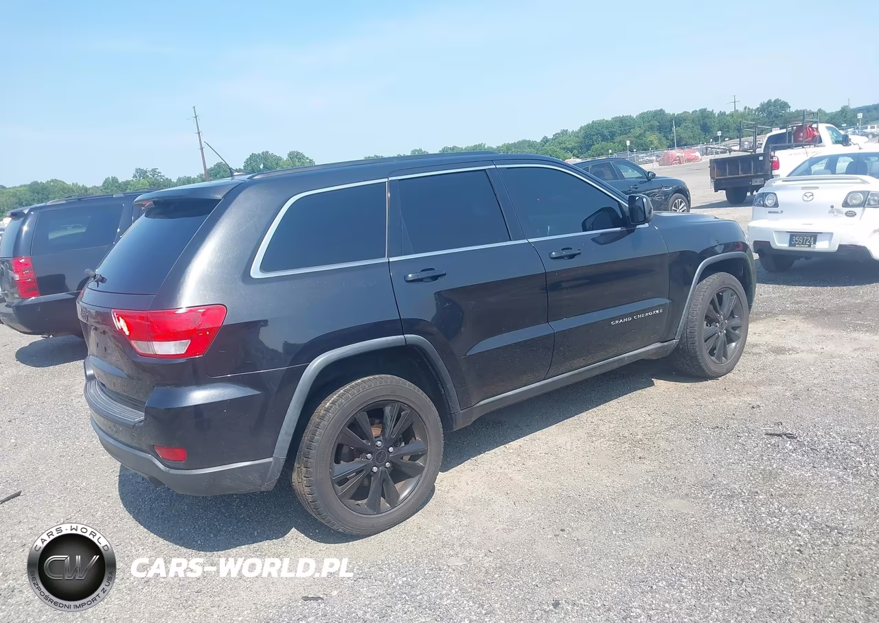 2012 Jeep Grand Cherokee Laredo VIN:1C4RJFAG4CC321514 - 4