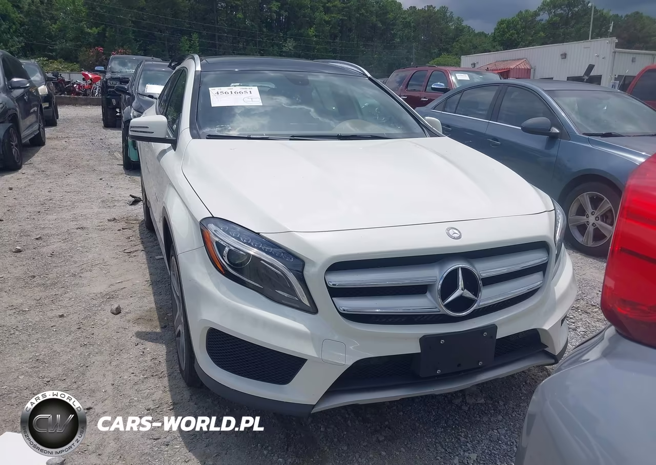2015 Mercedes-Benz Gla 250 4Matic – zdjęcie 1 z 16