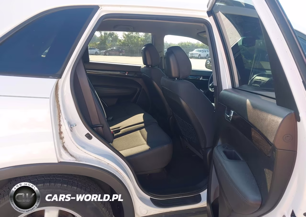 2011 Kia Sorento Lx VIN:5XYKT3A19BG125990 - 8