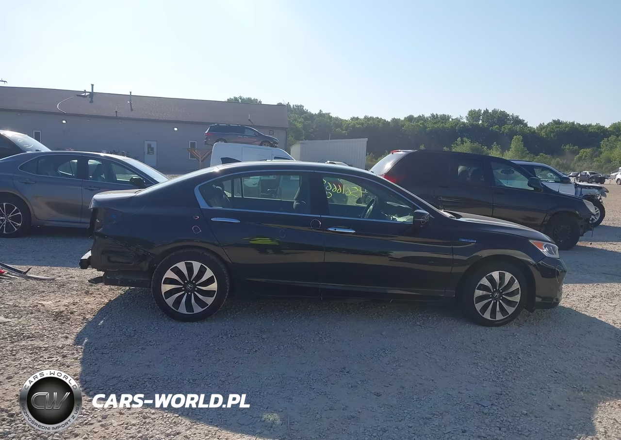 2017 Honda Accord Hybrid VIN:JHMCR6F33HC010263 - 13
