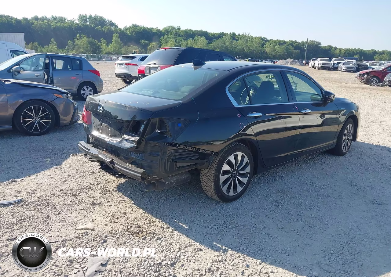 2017 Honda Accord Hybrid VIN:JHMCR6F33HC010263 - 4