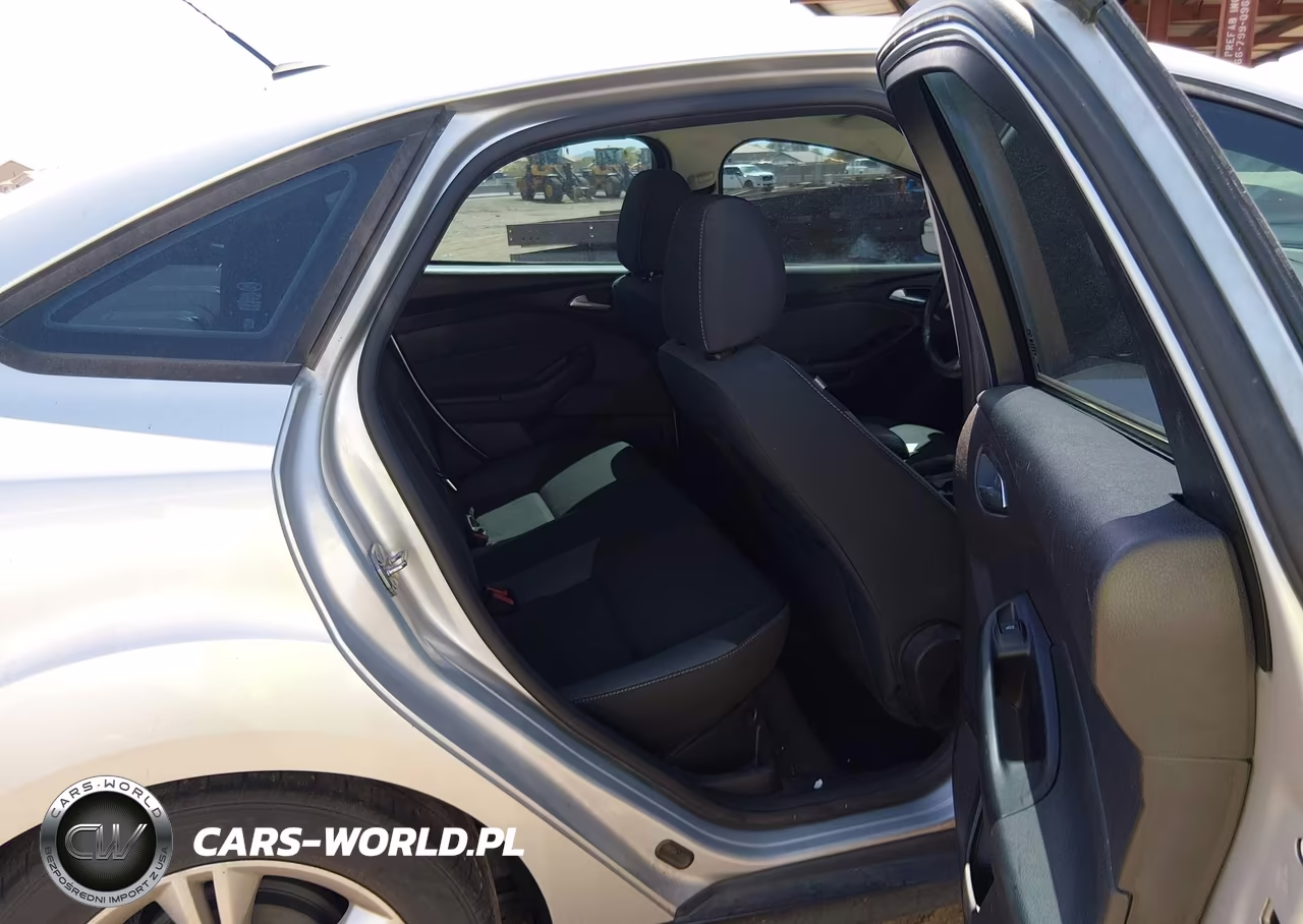 2014 Ford Focus Se VIN:1FADP3F23EL374718 - 8