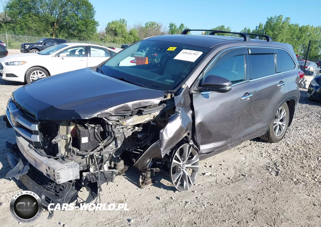 2017 Toyota Highlander Le Plus VIN:5TDBZRFH7HS374369 - 2