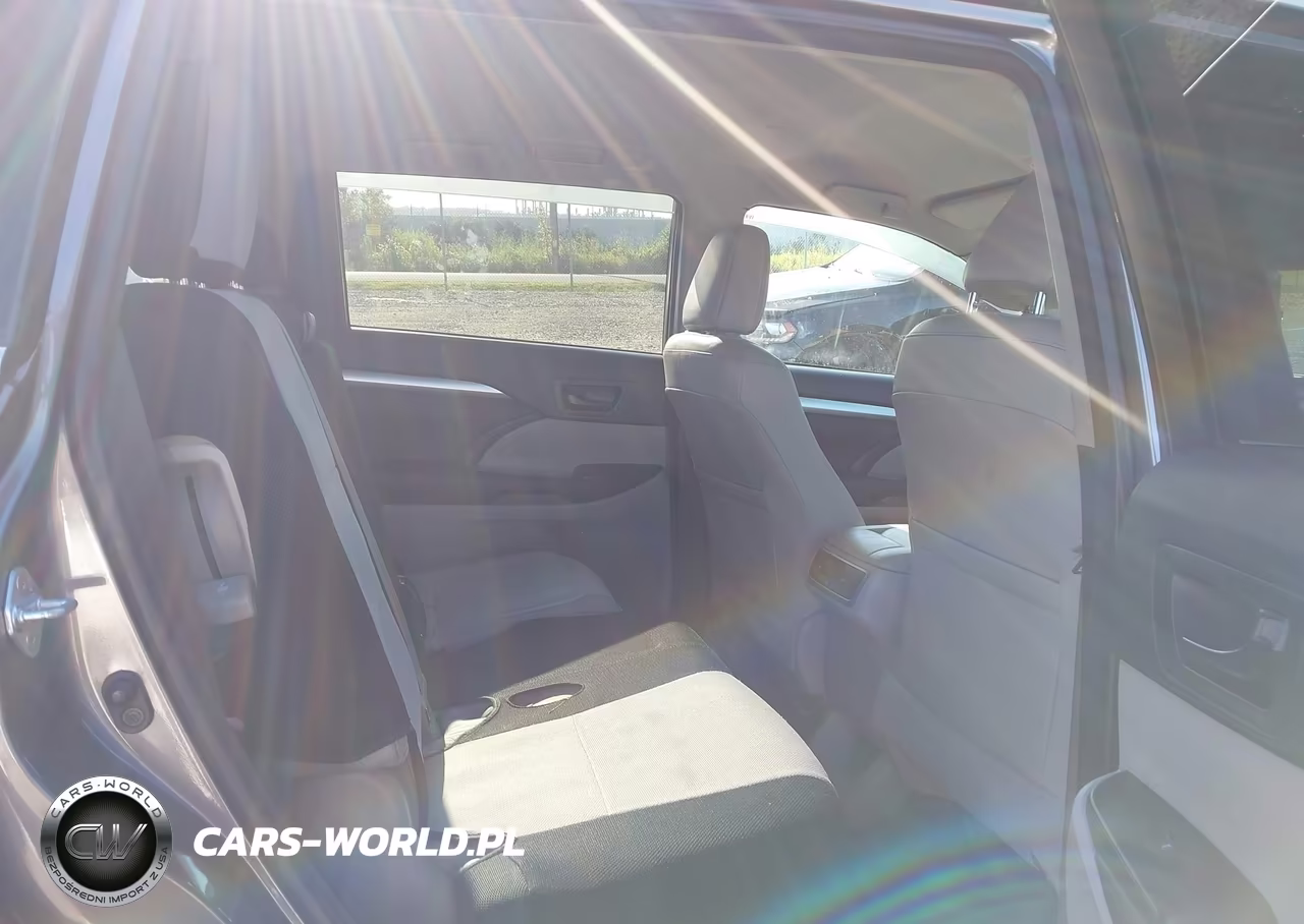 2017 Toyota Highlander Le Plus VIN:5TDBZRFH7HS374369 - 8