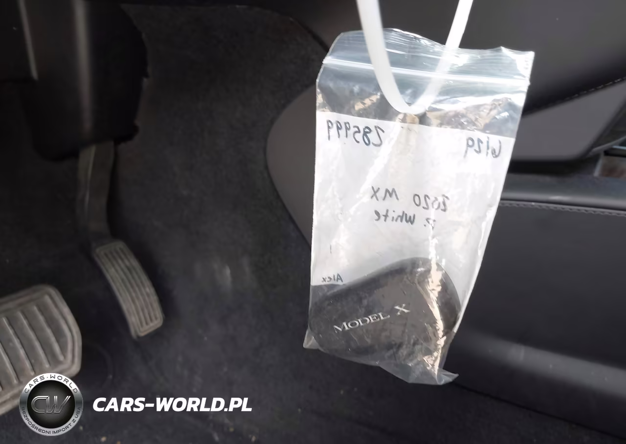 2020 Tesla Model X Long Range Dual Motor All-Wheel Drive-Long Range Plus Dual Motor All-Wheel Drive VIN:5YJXCBE2XLF285999 - 11