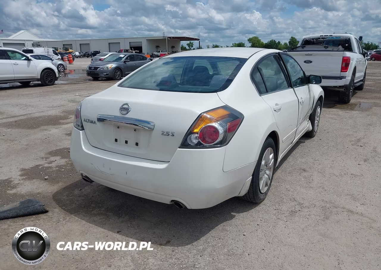 2012 Nissan Altima 2.5 S VIN:1N4AL2AP4CC126079 - 4