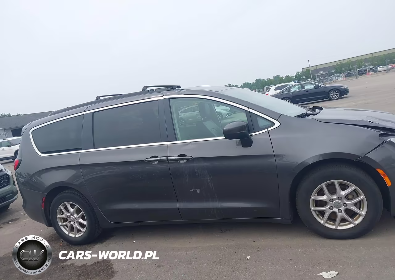 2020 Chrysler Voyager Lxi VIN:2C4RC1DG6LR181854 - 13