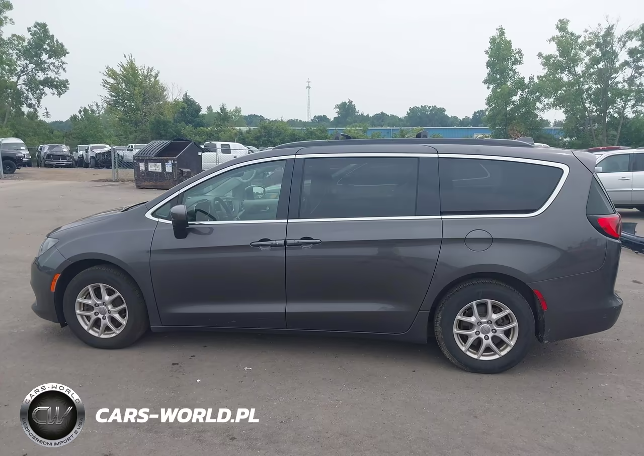 2020 Chrysler Voyager Lxi VIN:2C4RC1DG6LR181854 - 14