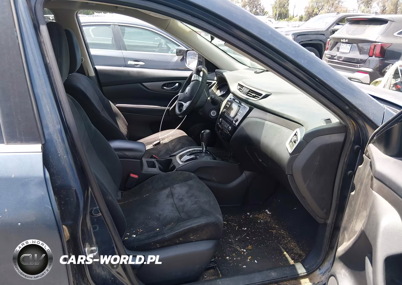 2015 Nissan Rogue S VIN:5N1AT2ML7FC897882 - 5