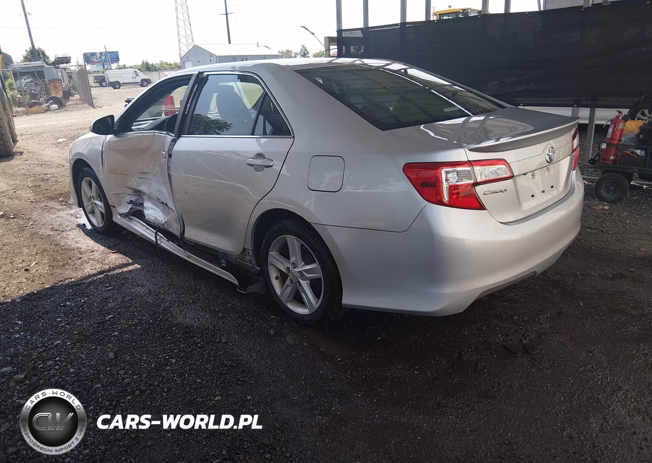 2014 Toyota Camry Se VIN:4T1BF1FK6EU390491 - 3