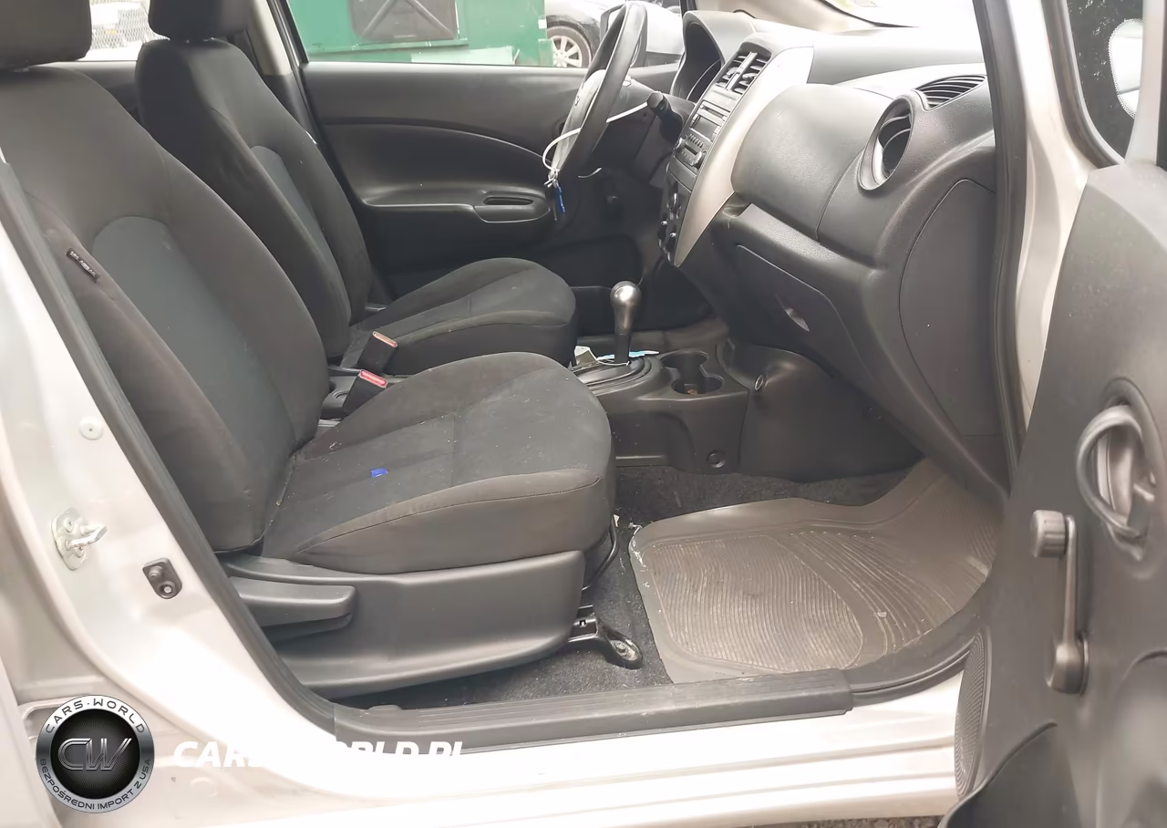 2018 Nissan Versa Note S VIN:3N1CE2CP1JL356323 - 5