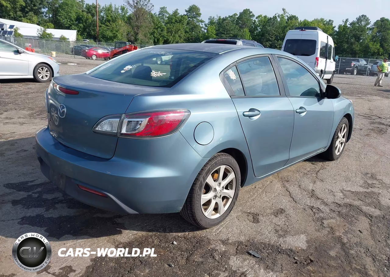 2011 Mazda Mazda3 I Touring VIN:JM1BL1VGXB1411916 - 4