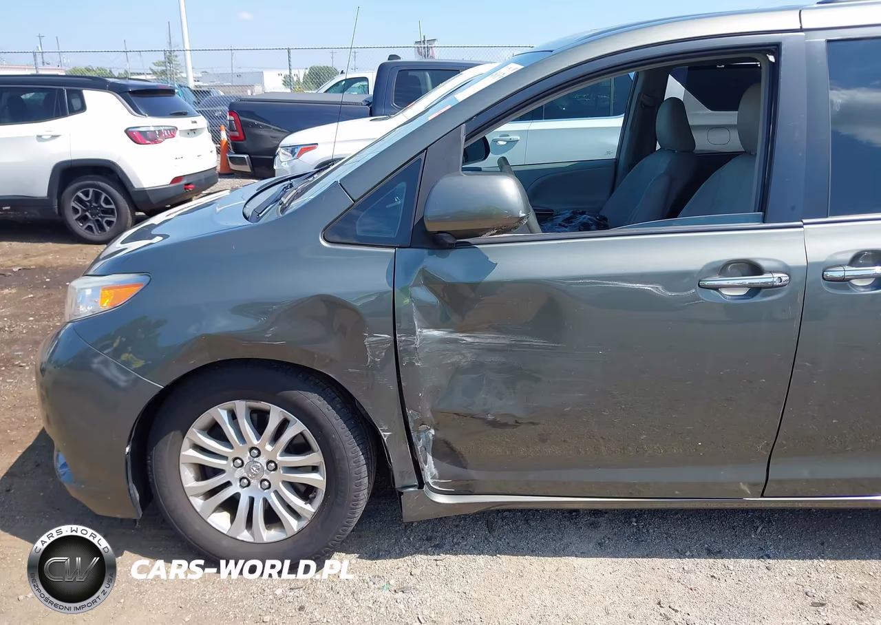 2012 Toyota Sienna Xle V6 8 Passenger VIN:5TDYK3DC7CS237444 - 6