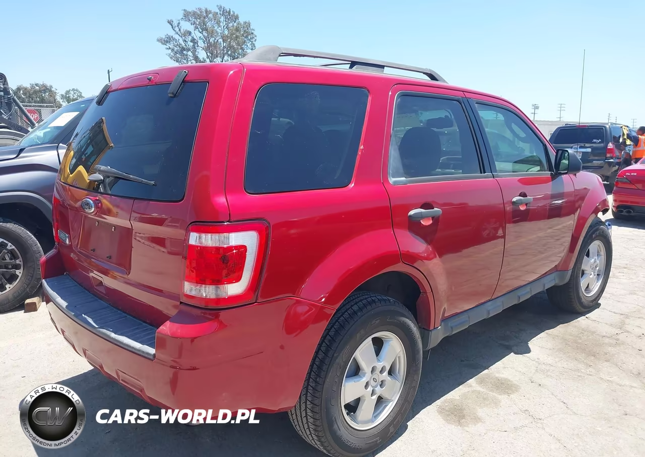 2011 Ford Escape Xlt VIN:1FMCU0D72BKC51386 - 4