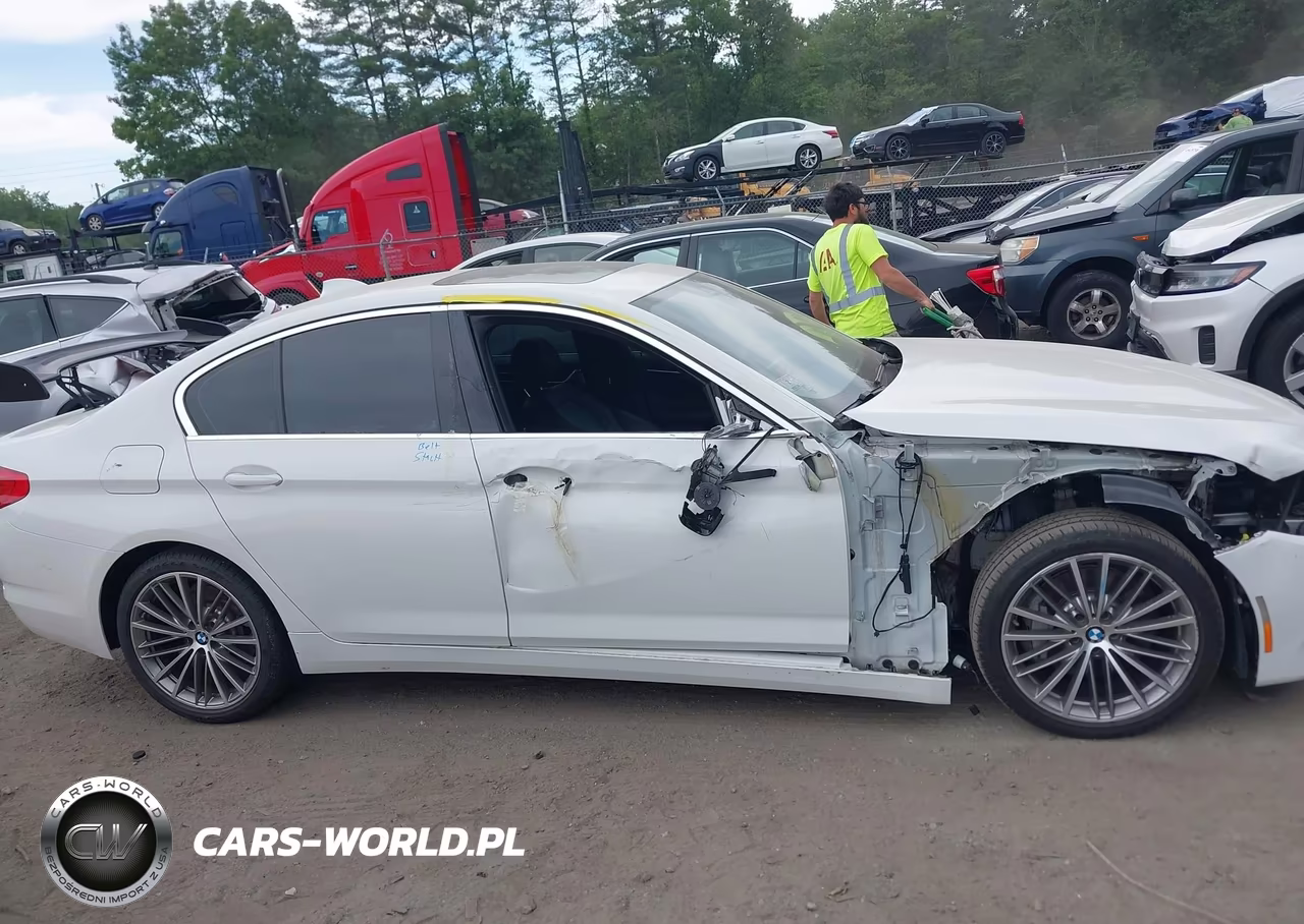 2019 BMW 5 Series 530I xDrive VIN:WBAJA7C56KG910115 - 13