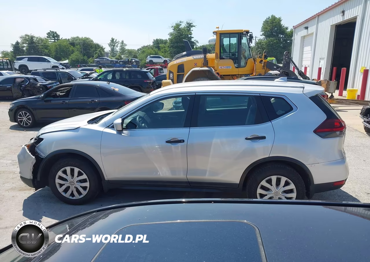 2019 Nissan Rogue S VIN:5N1AT2MT6KC811309 - 15