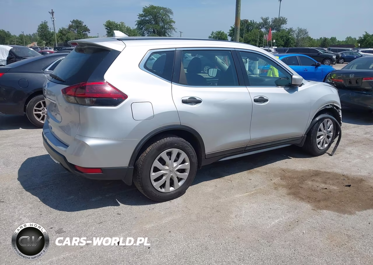 2019 Nissan Rogue S VIN:5N1AT2MT6KC811309 - 4
