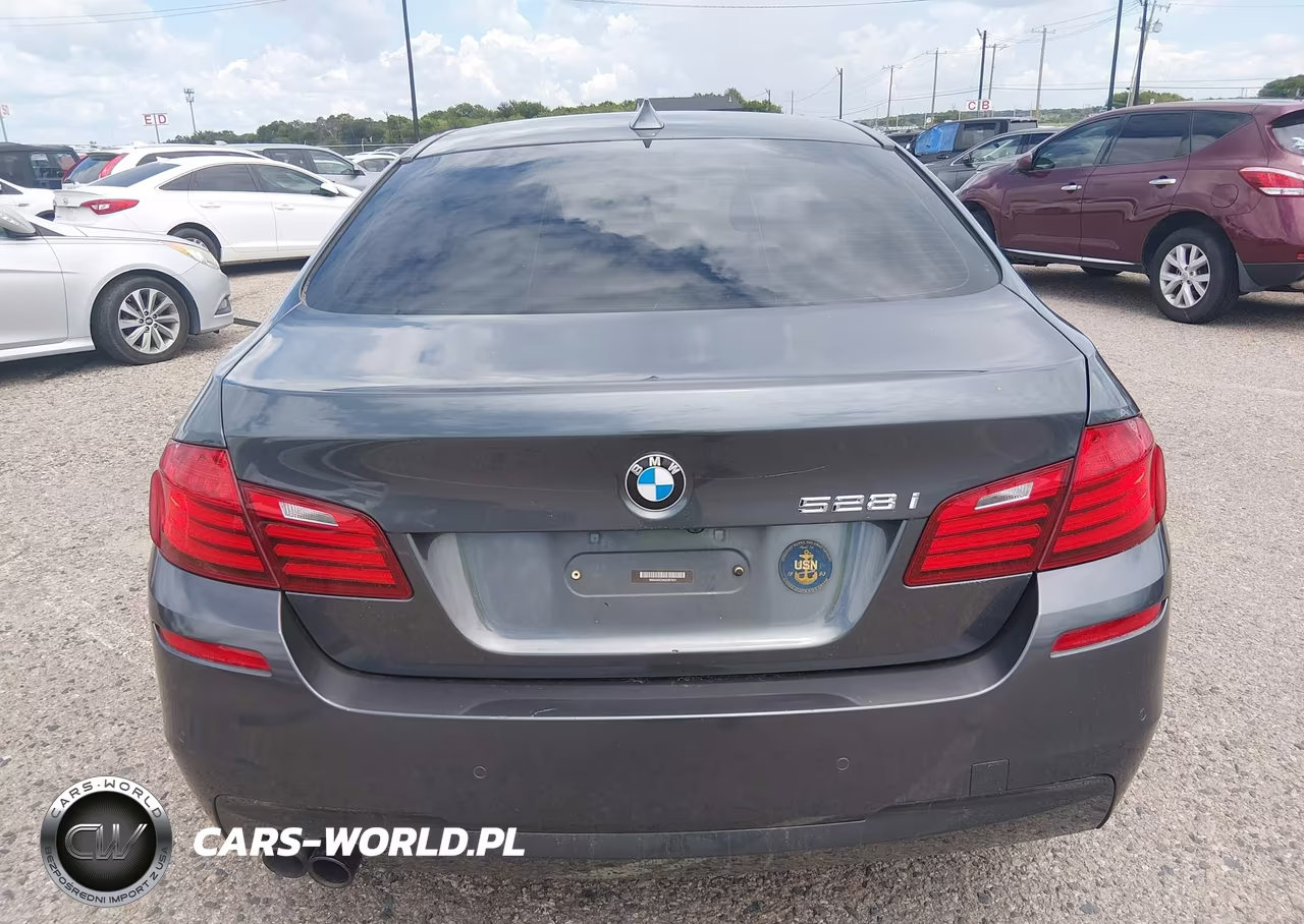 2016 BMW 528I VIN:WBA5A5C54GG351631 - 16