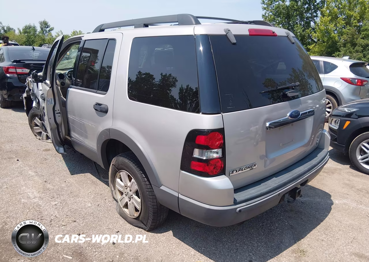2006 Ford Explorer Xlt VIN:1FMEU73816ZA13053 - 3