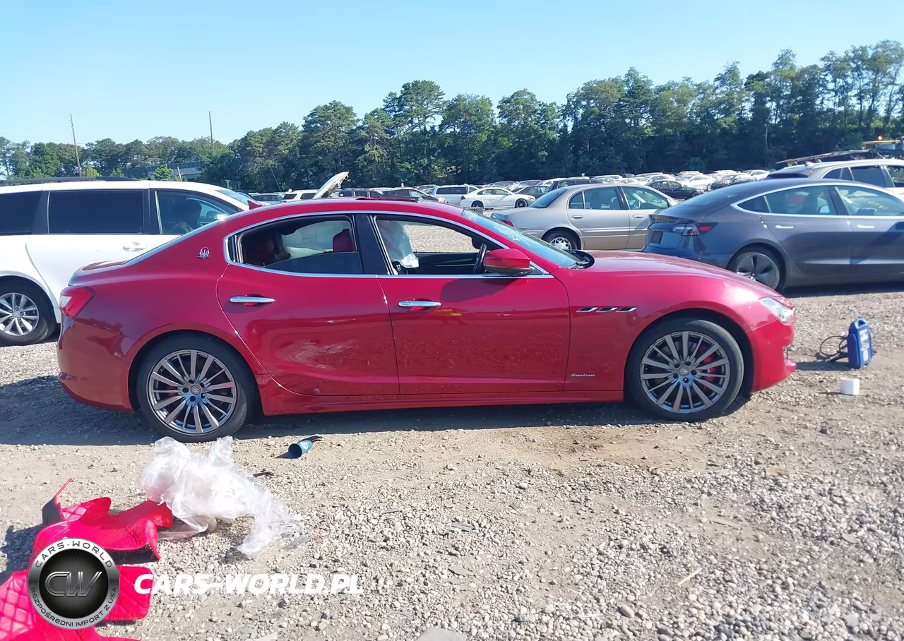 2018 Maserati Ghibli S Q4 Granlusso VIN:ZAM57YTL1J1271095 - 13