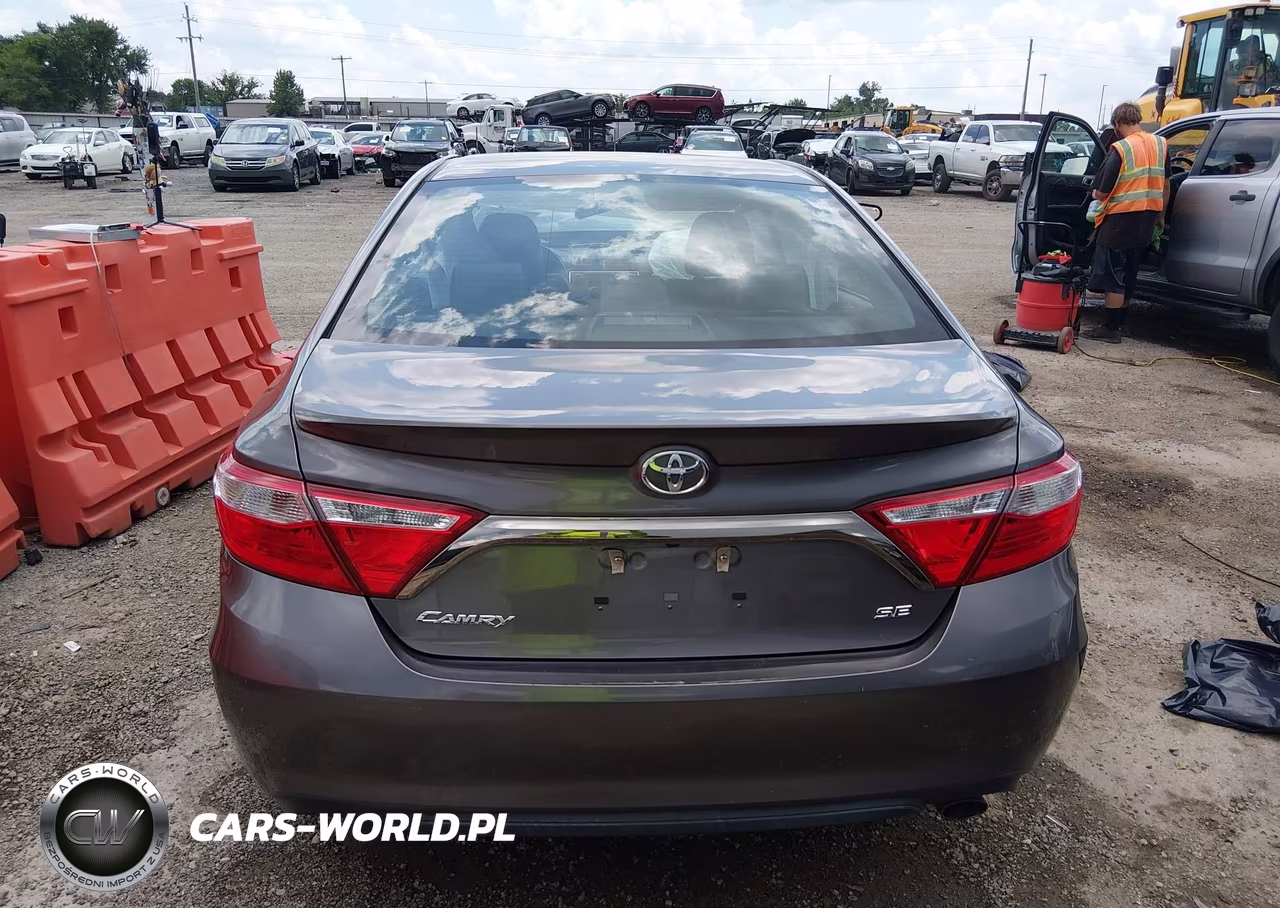 2017 Toyota Camry Se VIN:4T1BF1FK3HU695340 - 17