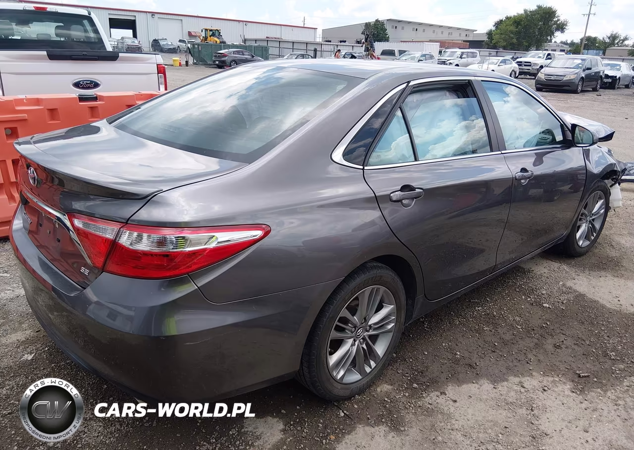 2017 Toyota Camry Se VIN:4T1BF1FK3HU695340 - 4