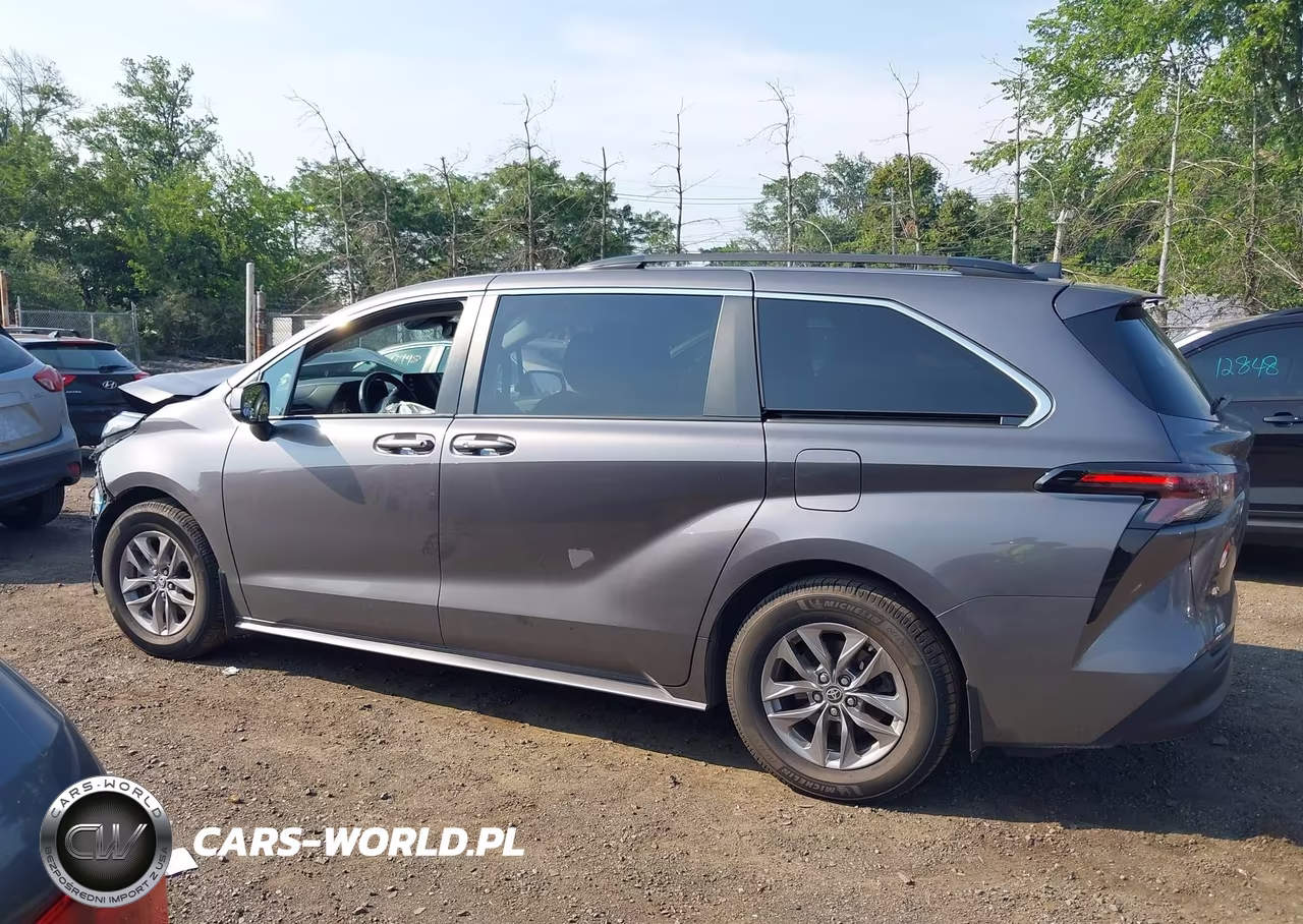 2023 Toyota Sienna Le VIN:5TDBSKFC3PS078991 - 14