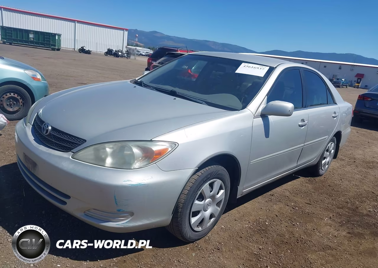 2002 Toyota Camry Le VIN:4T1BE32K52U104338 - 2