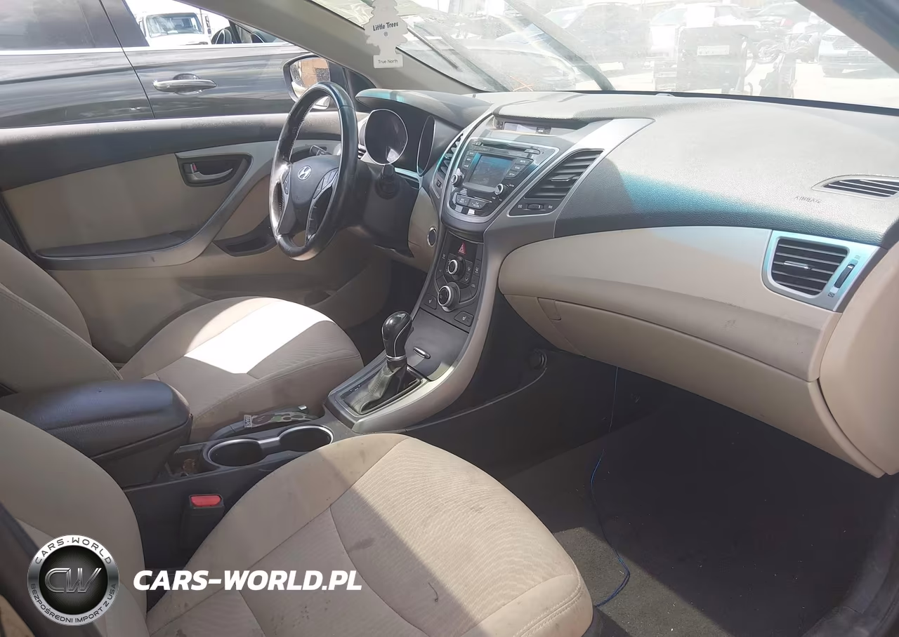 2016 Hyundai Elantra Value Edition VIN:5NPDH4AE2GH674031 - 5