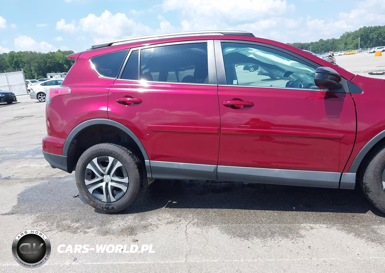 2018 Toyota Rav4 Le VIN:2T3ZFREV0JW475840 - 14