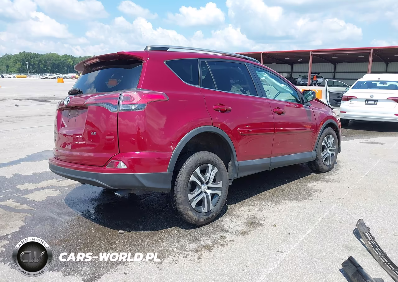 2018 Toyota Rav4 Le VIN:2T3ZFREV0JW475840 - 4