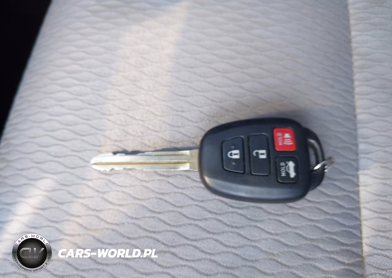 2015 Toyota Corolla Le VIN:2T1BURHE8FC346085 - 11
