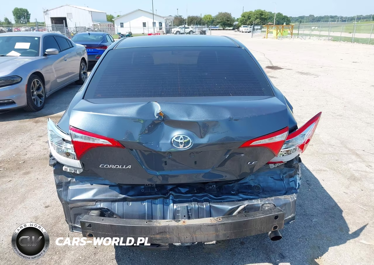 2015 Toyota Corolla Le VIN:2T1BURHE8FC346085 - 17
