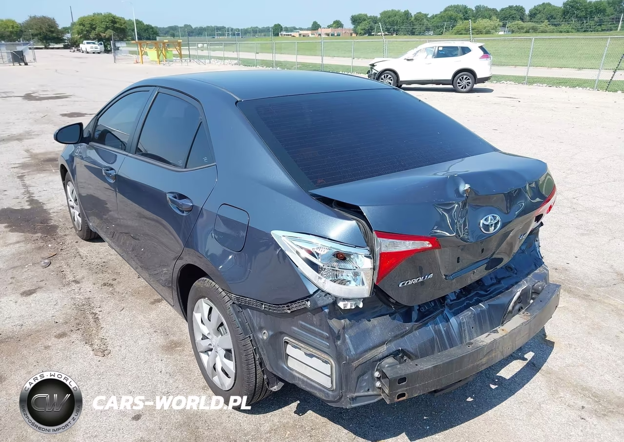 2015 Toyota Corolla Le VIN:2T1BURHE8FC346085 - 3