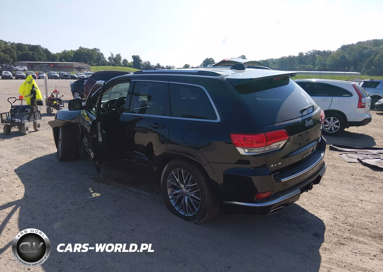 2018 Jeep Grand Cherokee Summit 4X4 VIN:1C4RJFJG1JC453935 - 3