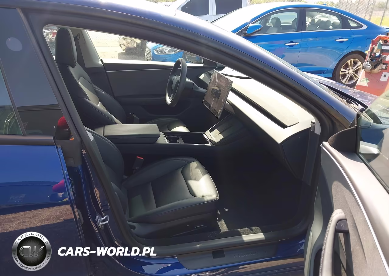 2025 Tesla Model 3 VIN:5YJ3E1EA9SF912250 - 5