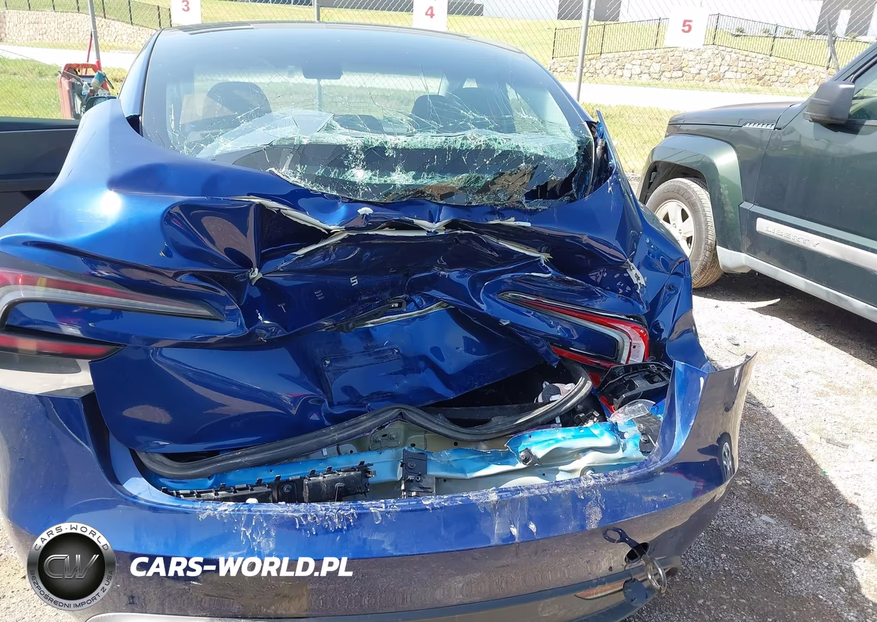 2025 Tesla Model 3 VIN:5YJ3E1EA9SF912250 - 6