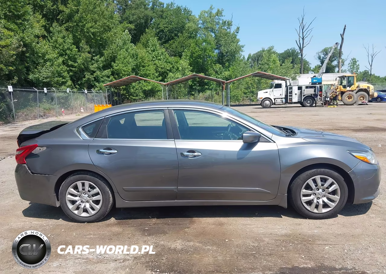 2018 Nissan Altima 2.5 S VIN:1N4AL3AP7JC225174 - 13