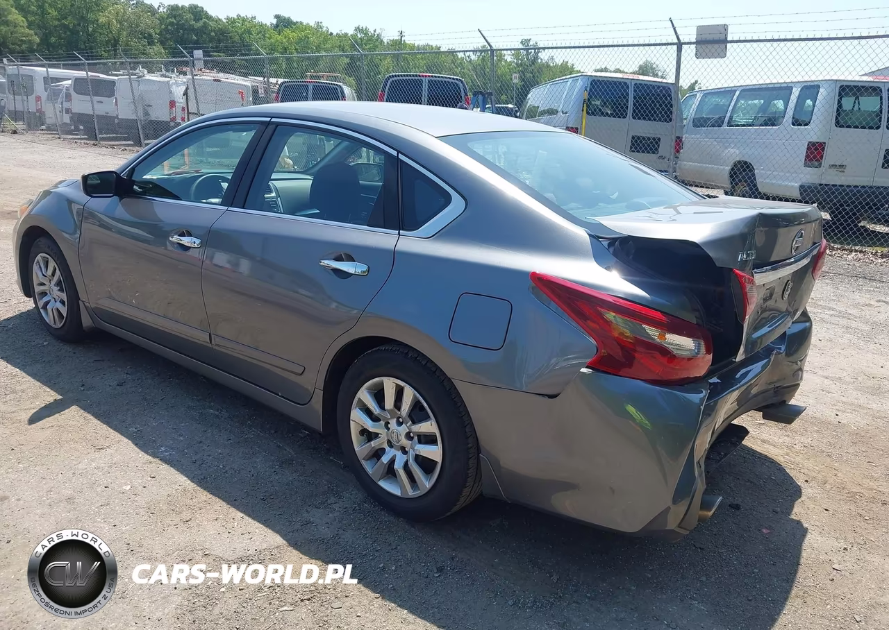 2018 Nissan Altima 2.5 S VIN:1N4AL3AP7JC225174 - 3