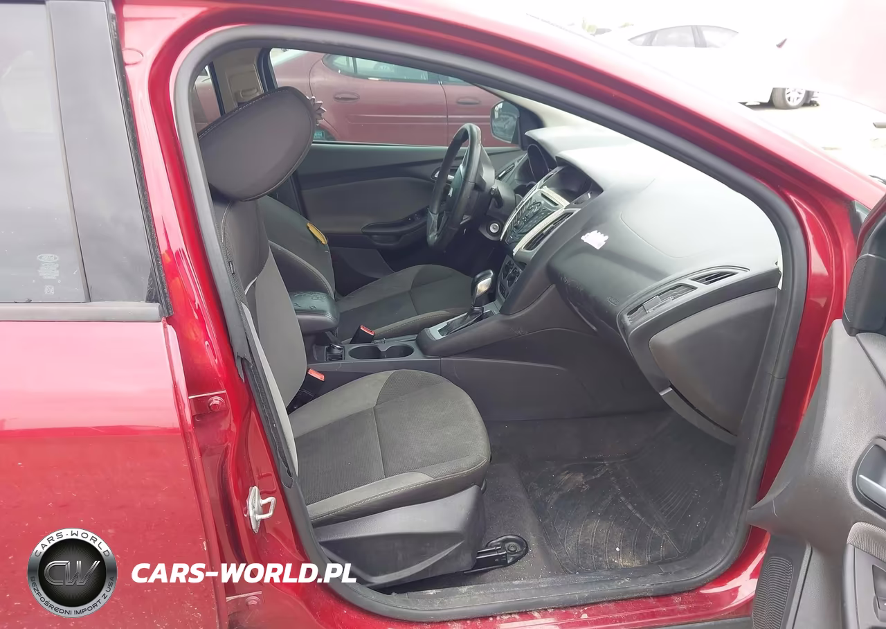 2014 Ford Focus Se VIN:1FADP3K22EL117734 - 5