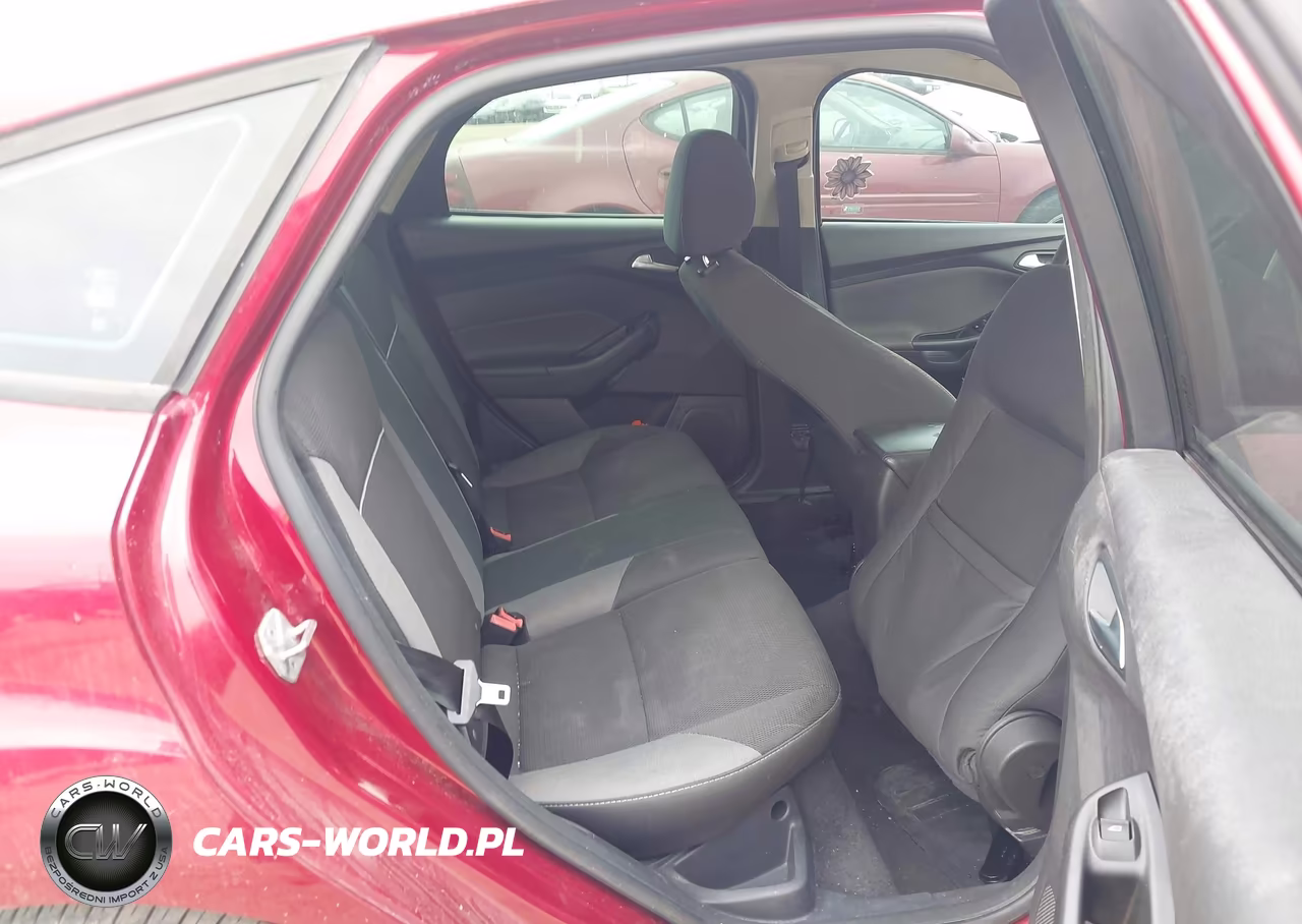 2014 Ford Focus Se VIN:1FADP3K22EL117734 - 8