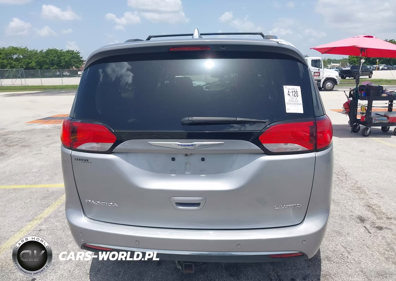 2019 Chrysler Pacifica Limited VIN:2C4RC1GG4KR508519 - 16