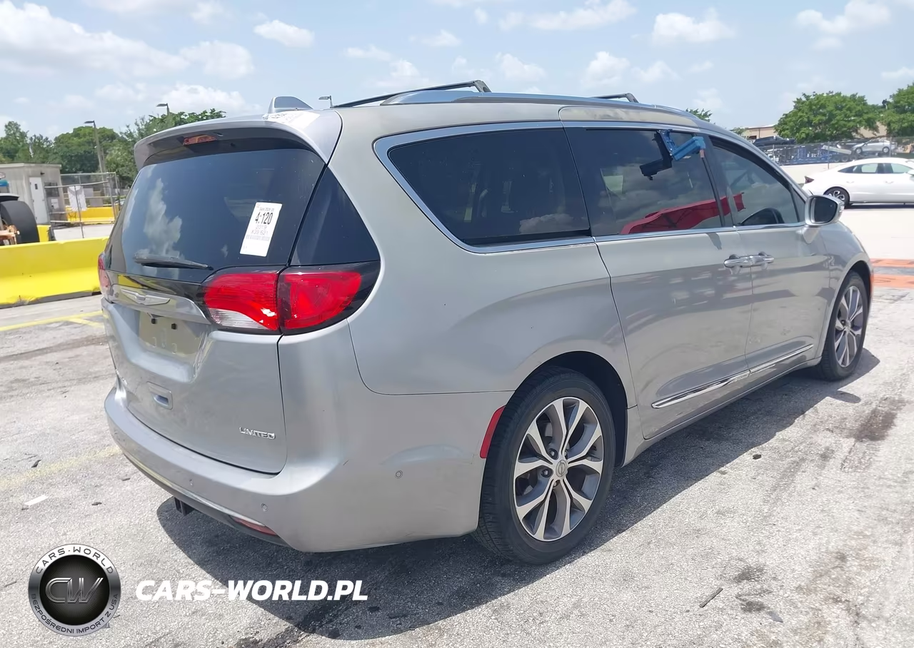 2019 Chrysler Pacifica Limited VIN:2C4RC1GG4KR508519 - 4