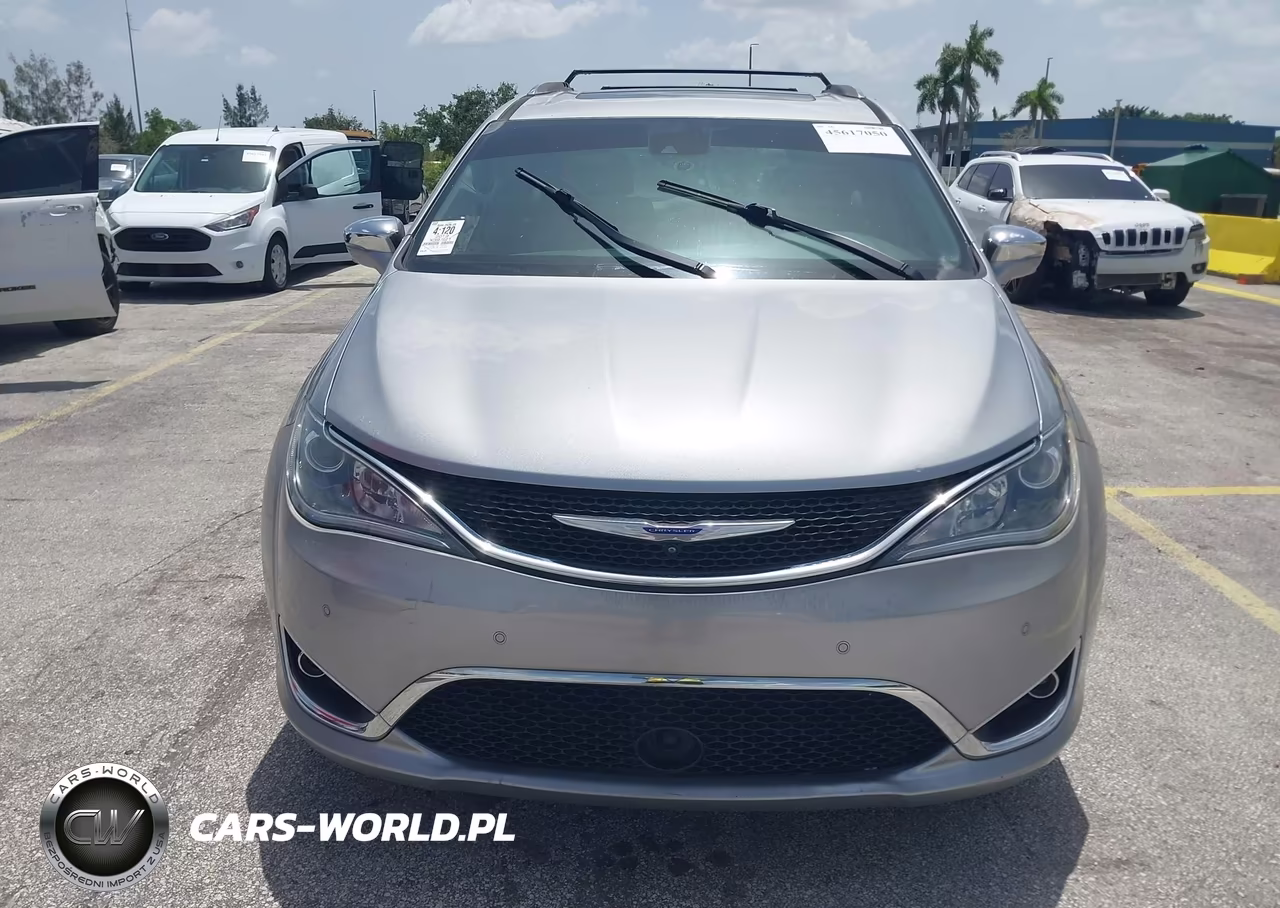 2019 Chrysler Pacifica Limited VIN:2C4RC1GG4KR508519 - 6