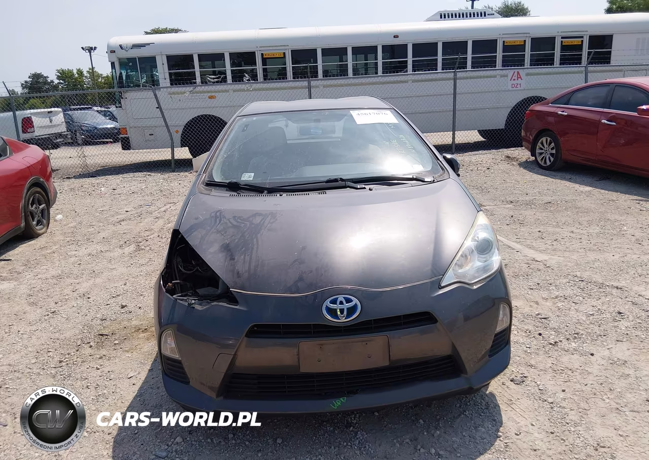 2014 Toyota Prius C One VIN:JTDKDTB37E1563862 - 12