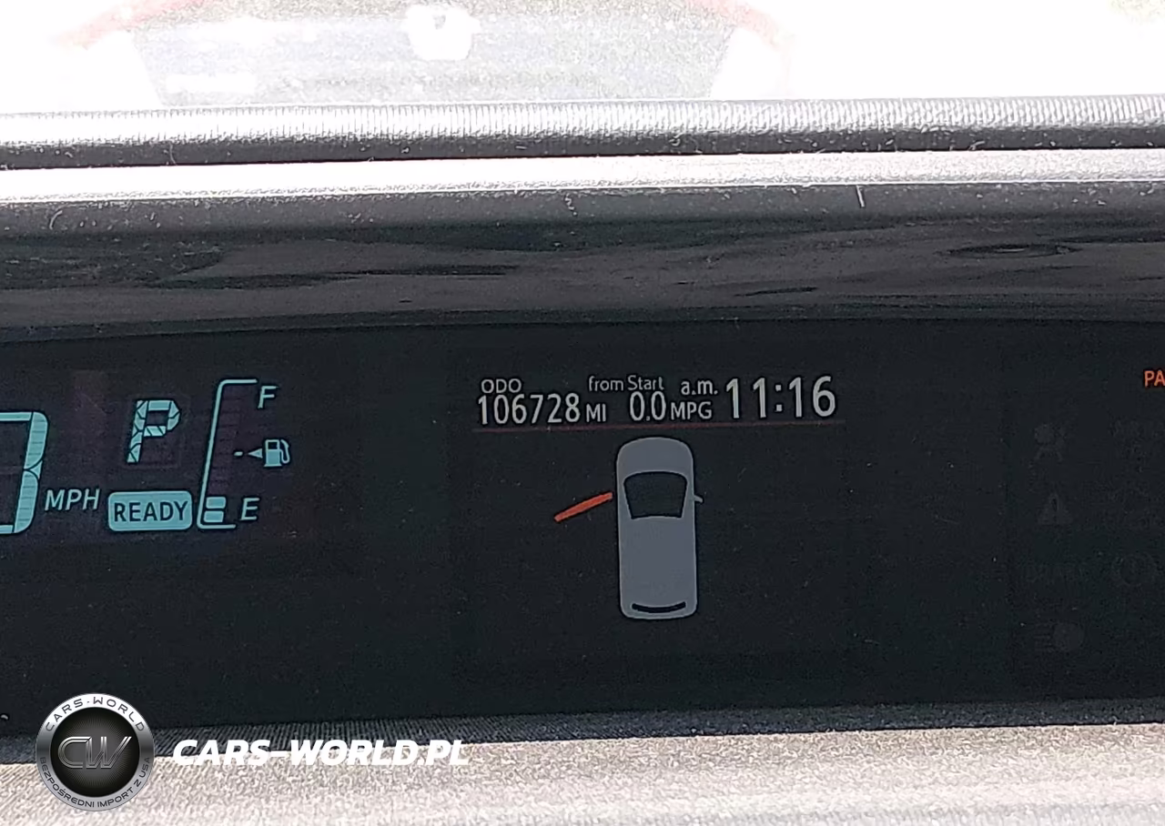 2014 Toyota Prius C One VIN:JTDKDTB37E1563862 - 15