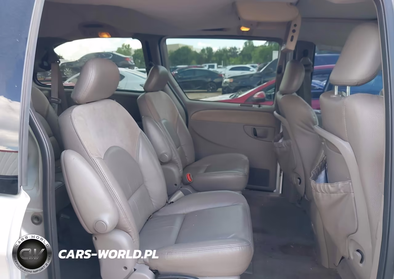 2003 Chrysler Town & Country Limited VIN:2C8GP64L43R189262 - 8