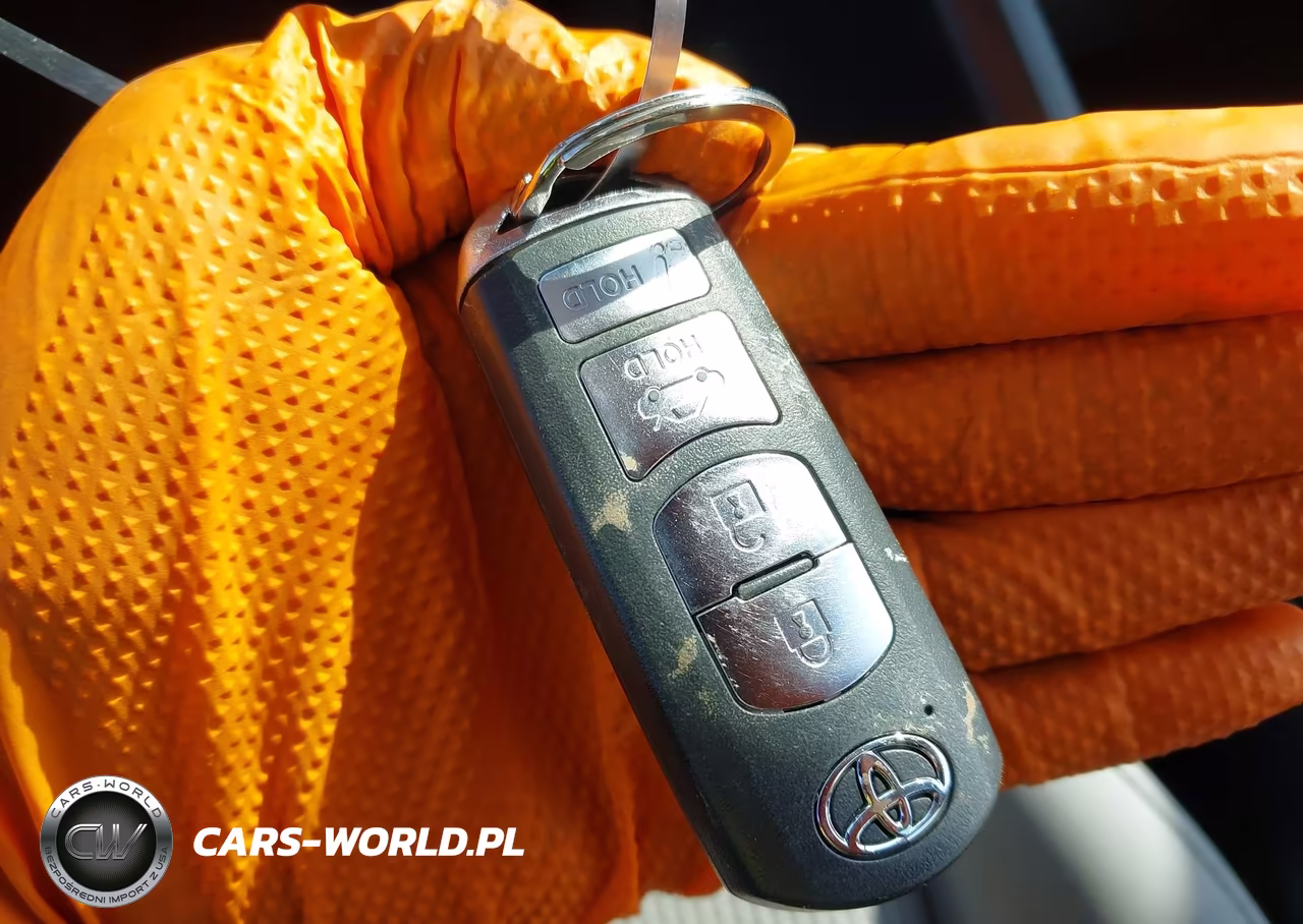 2019 Toyota Yaris Le VIN:3MYDLBYV4KY513198 - 11